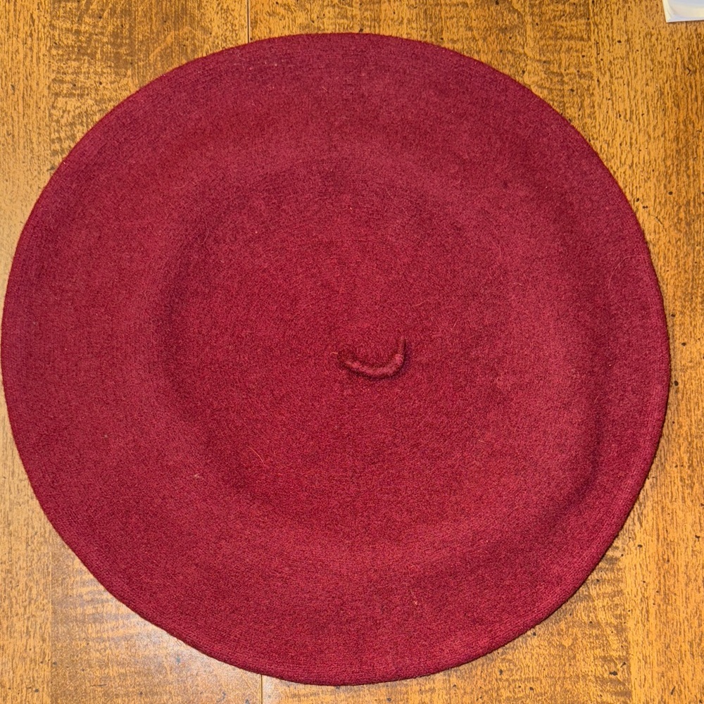 Norbert Burgandy 100% Wool Beret
